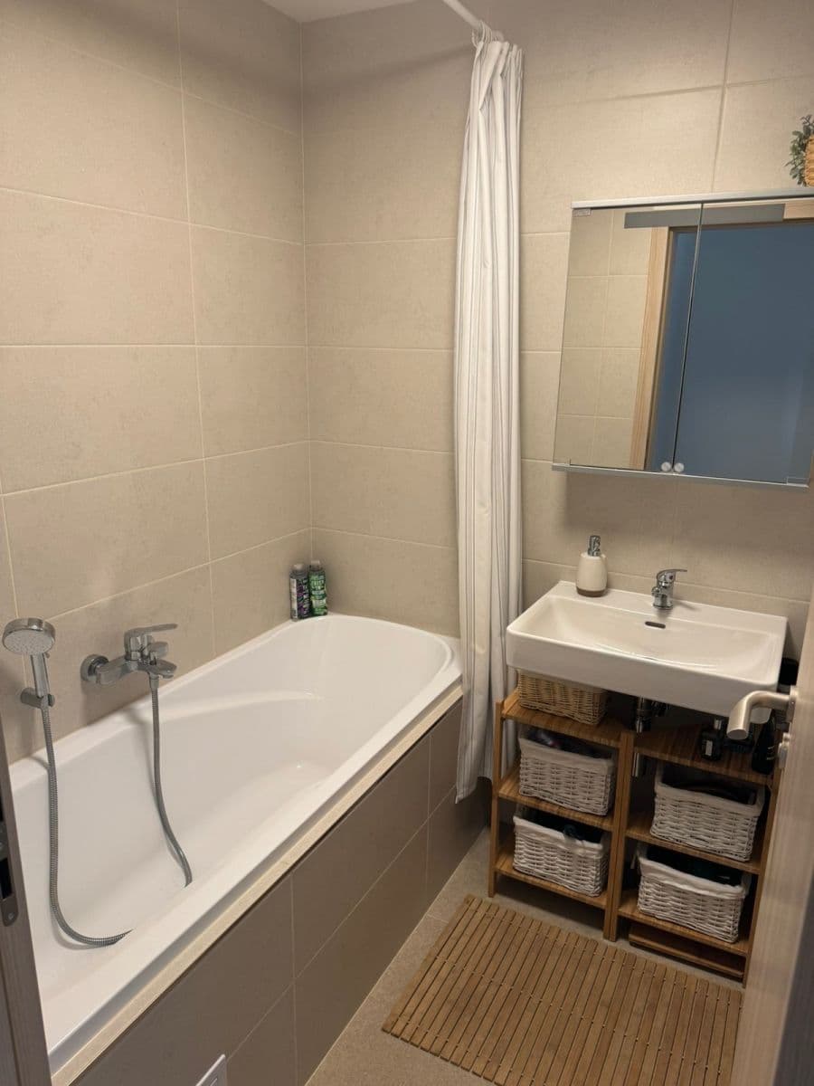 Studio flat to rent, 69 m², Grafická, Prague, Prague Studio flat to rent, 69 m², Grafická, Prague, Prague