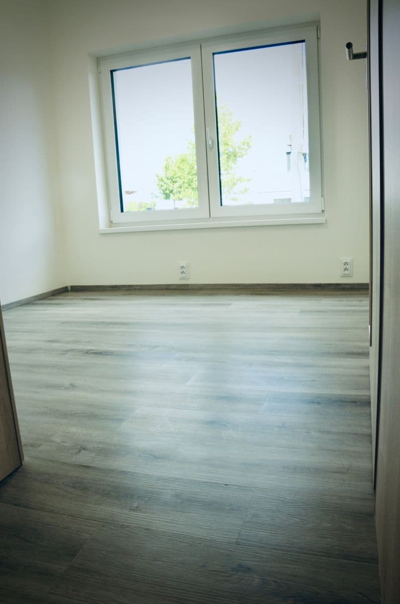 2 bedroom with open-plan kitchen flat to rent, 52 m², Vranov, Středočeský Region 2 bedroom with open-plan kitchen flat to rent, 52 m², Vranov, Středočeský Region