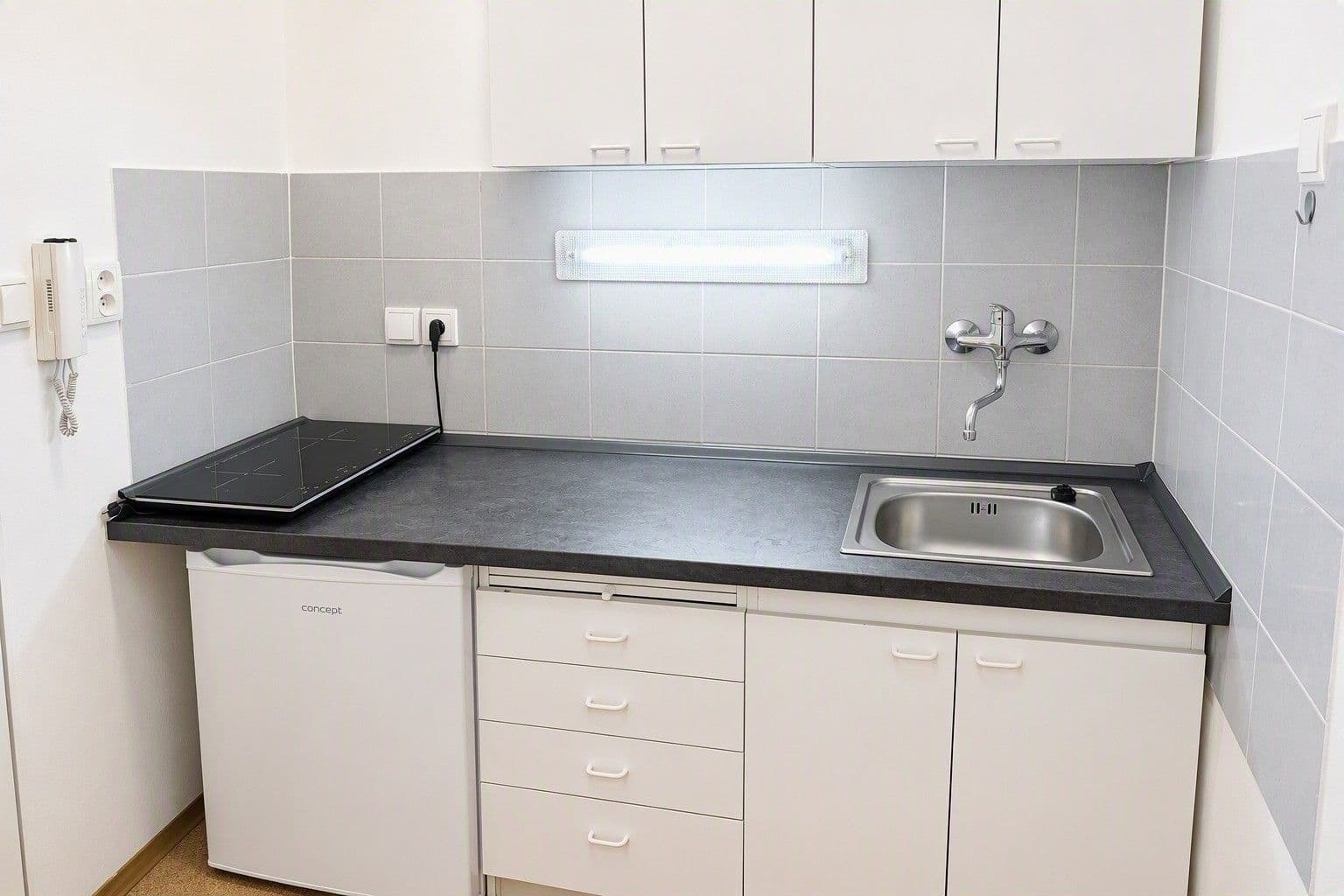 Studio flat to rent, 29 m², Petrohradská, Prague, Prague Studio flat to rent, 29 m², Petrohradská, Prague, Prague