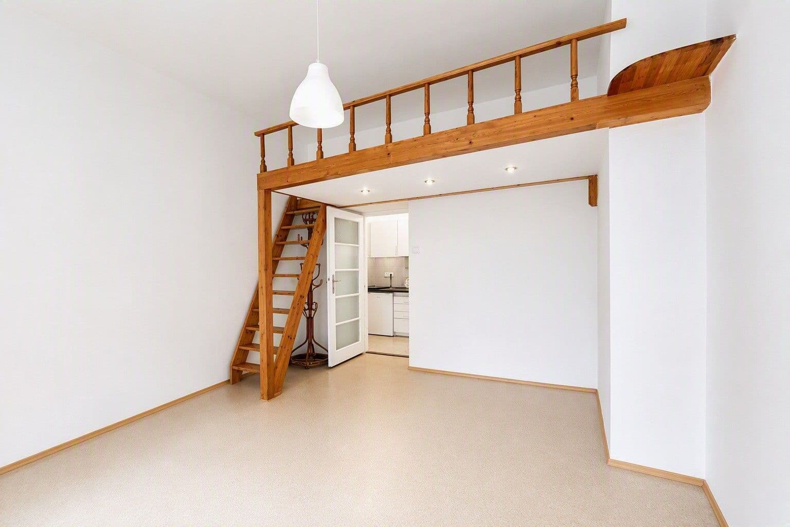 Studio flat to rent, 29 m², Petrohradská, Prague, Prague Studio flat to rent, 29 m², Petrohradská, Prague, Prague