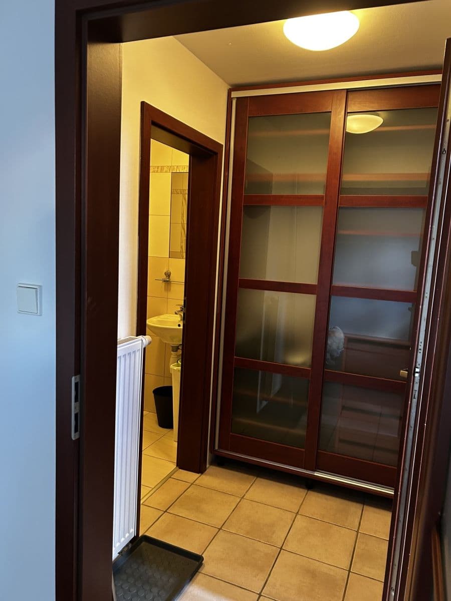 Studio flat to rent, 19 m², Smíchovská, Prague, Prague Studio flat to rent, 19 m², Smíchovská, Prague, Prague