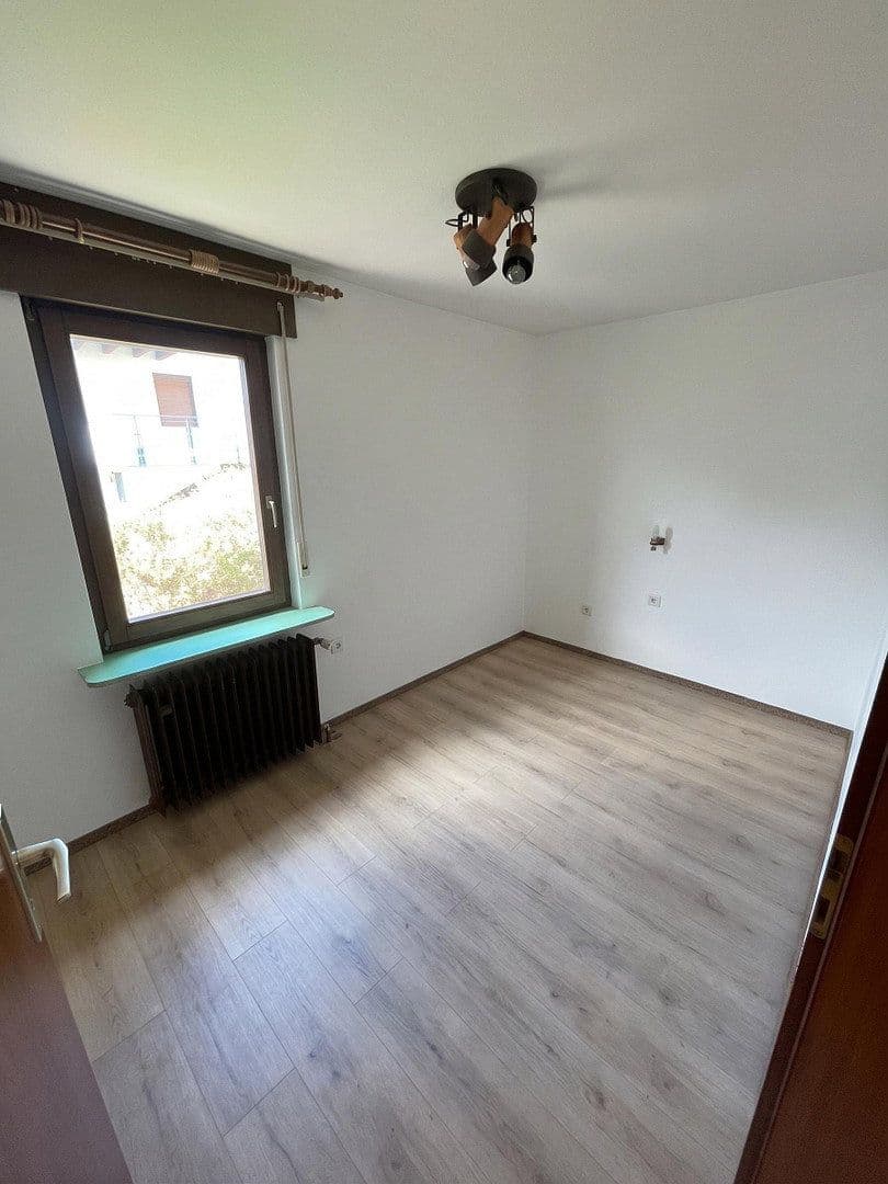 3 bedroom with open-plan kitchen flat to rent, 120 m², Lauterbach, Baden-Württemberg 3 bedroom with open-plan kitchen flat to rent, 120 m², Lauterbach, Baden-Württemberg