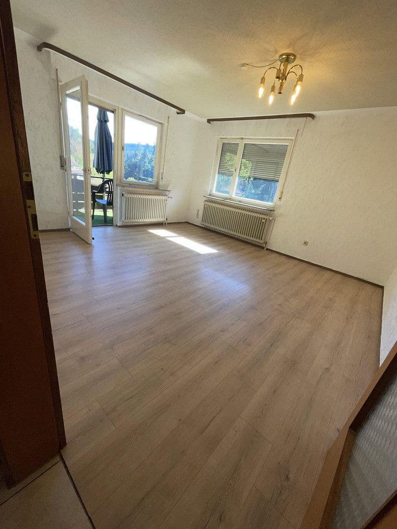 3 bedroom with open-plan kitchen flat to rent, 120 m², Lauterbach, Baden-Württemberg 3 bedroom with open-plan kitchen flat to rent, 120 m², Lauterbach, Baden-Württemberg