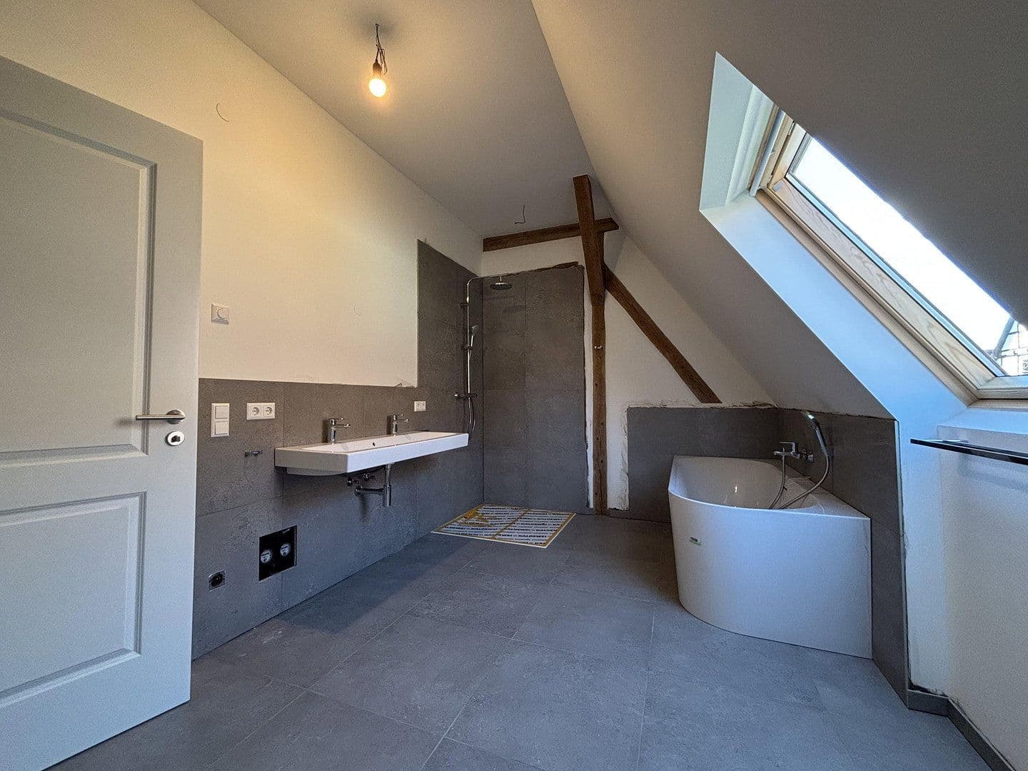 3 bedroom with open-plan kitchen flat to rent, 147 m², Niefern-Öschelbronn, Baden-Württemberg 3 bedroom with open-plan kitchen flat to rent, 147 m², Niefern-Öschelbronn, Baden-Württemberg