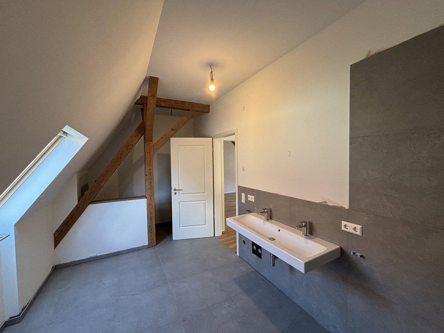 3 bedroom with open-plan kitchen flat to rent, 147 m², Niefern-Öschelbronn, Baden-Württemberg 3 bedroom with open-plan kitchen flat to rent, 147 m², Niefern-Öschelbronn, Baden-Württemberg