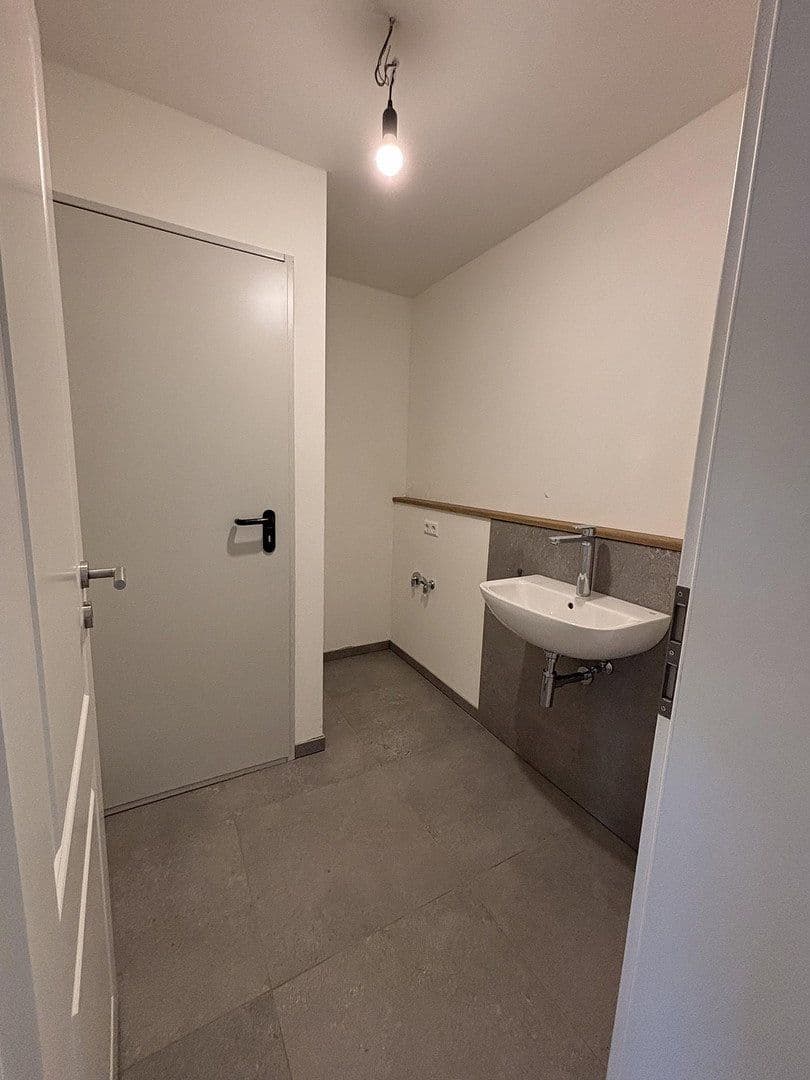 2 bedroom with open-plan kitchen flat to rent, 133 m², Niefern-Öschelbronn, Baden-Württemberg 2 bedroom with open-plan kitchen flat to rent, 133 m², Niefern-Öschelbronn, Baden-Württemberg