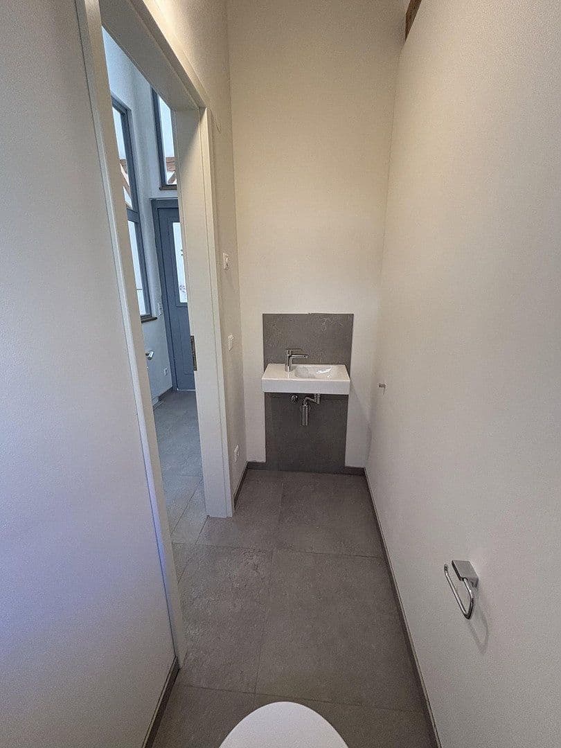 2 bedroom with open-plan kitchen flat to rent, 133 m², Niefern-Öschelbronn, Baden-Württemberg 2 bedroom with open-plan kitchen flat to rent, 133 m², Niefern-Öschelbronn, Baden-Württemberg