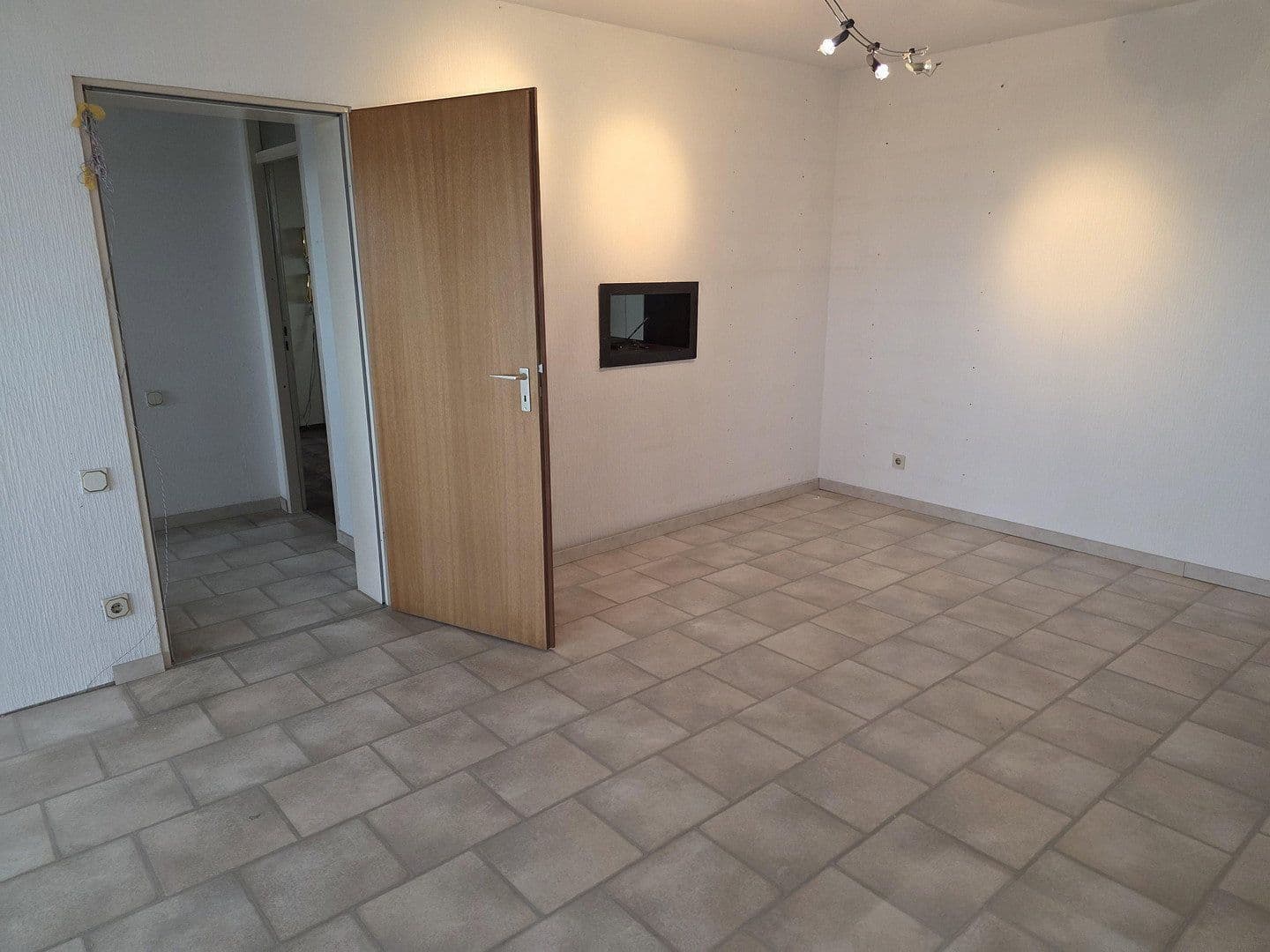 3 bedroom flat to rent, 100 m², Katharinenstraße 6, Essen, North Rhine-Westphalia 3 bedroom flat to rent, 100 m², Katharinenstraße 6, Essen, North Rhine-Westphalia
