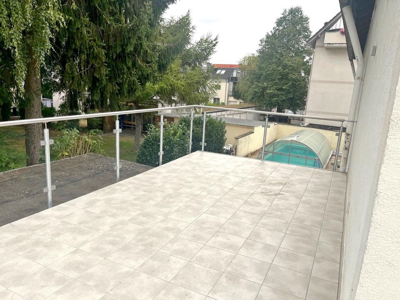 3 bedroom with open-plan kitchen flat to rent, 135 m², Frankfurt, Hesse 3 bedroom with open-plan kitchen flat to rent, 135 m², Frankfurt, Hesse