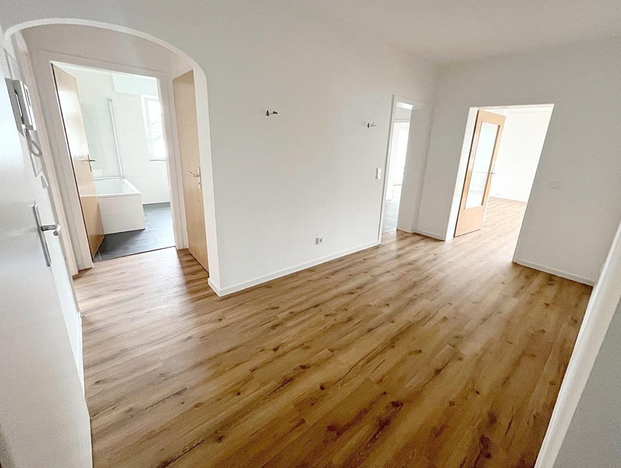 3 bedroom with open-plan kitchen flat to rent, 135 m², Frankfurt, Hesse 3 bedroom with open-plan kitchen flat to rent, 135 m², Frankfurt, Hesse