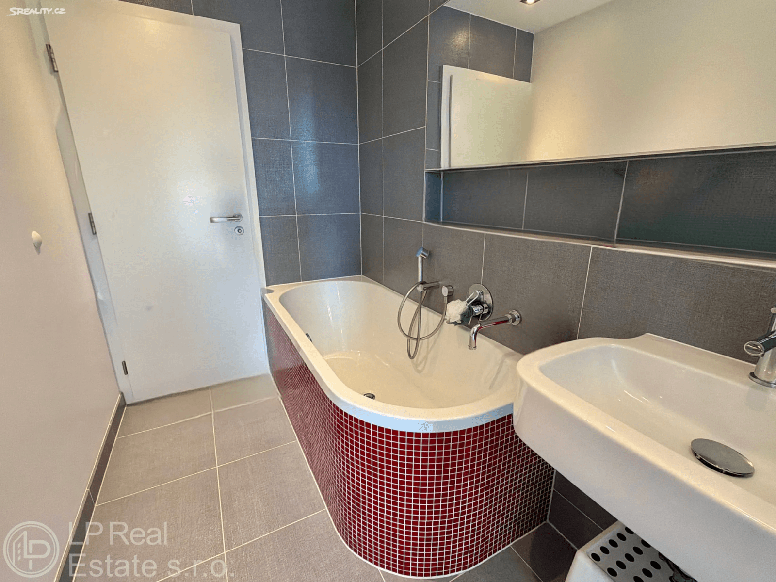 2 bedroom with open-plan kitchen flat for sale, 80 m², Divíškové, Prague, Prague 2 bedroom with open-plan kitchen flat for sale, 80 m², Divíškové, Prague, Prague