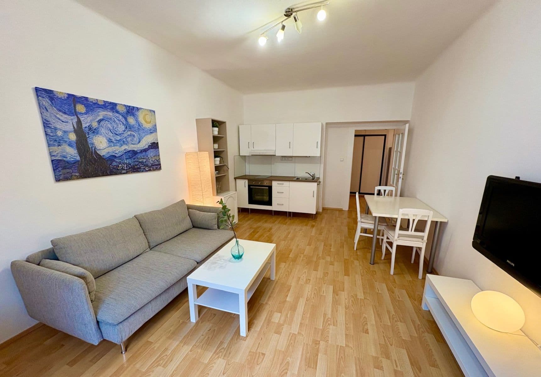 1 bedroom with open-plan kitchen flat to rent, 50 m², Petra Slezáka, Prague, Prague 1 bedroom with open-plan kitchen flat to rent, 50 m², Petra Slezáka, Prague, Prague