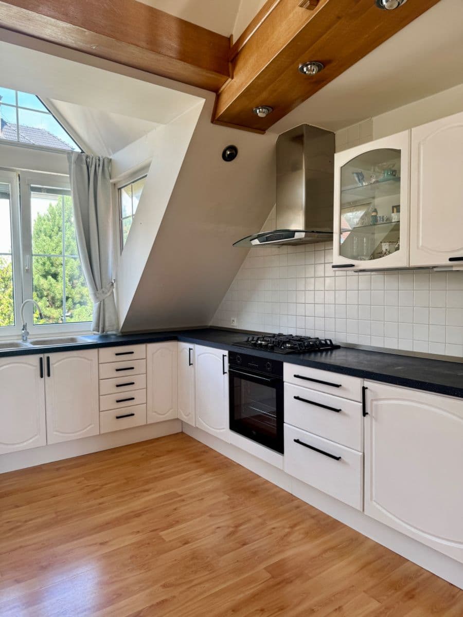 4 bedroom with open-plan kitchen flat to rent, 220 m², U Waltrovky, Prague, Prague 4 bedroom with open-plan kitchen flat to rent, 220 m², U Waltrovky, Prague, Prague