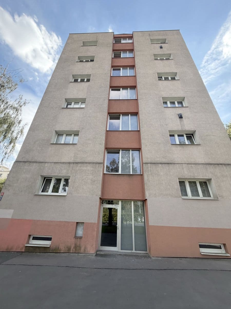 1 bedroom with open-plan kitchen flat for sale, 39 m², Patočkova, Prague, Prague 1 bedroom with open-plan kitchen flat for sale, 39 m², Patočkova, Prague, Prague