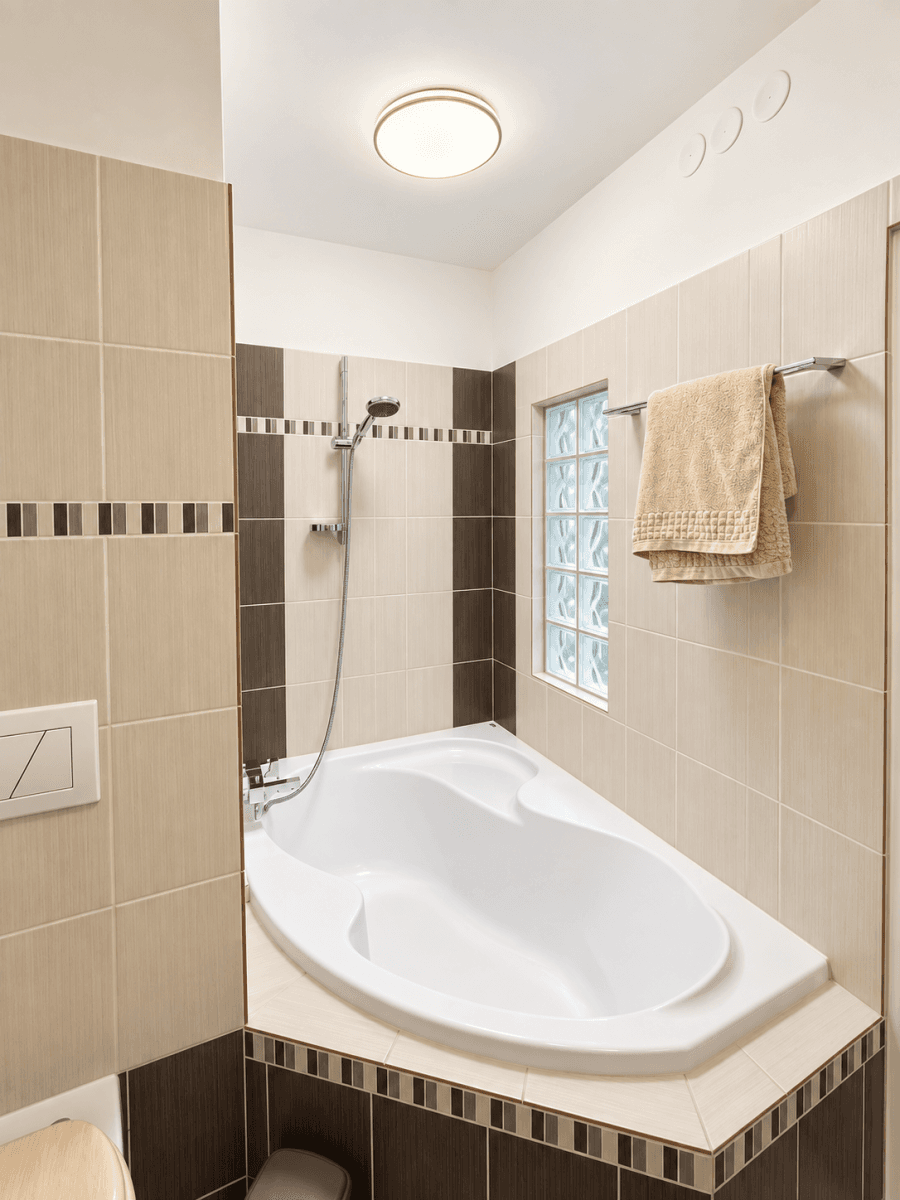 3 bedroom flat to rent, 64 m², Benkova, Prague, Prague 3 bedroom flat to rent, 64 m², Benkova, Prague, Prague