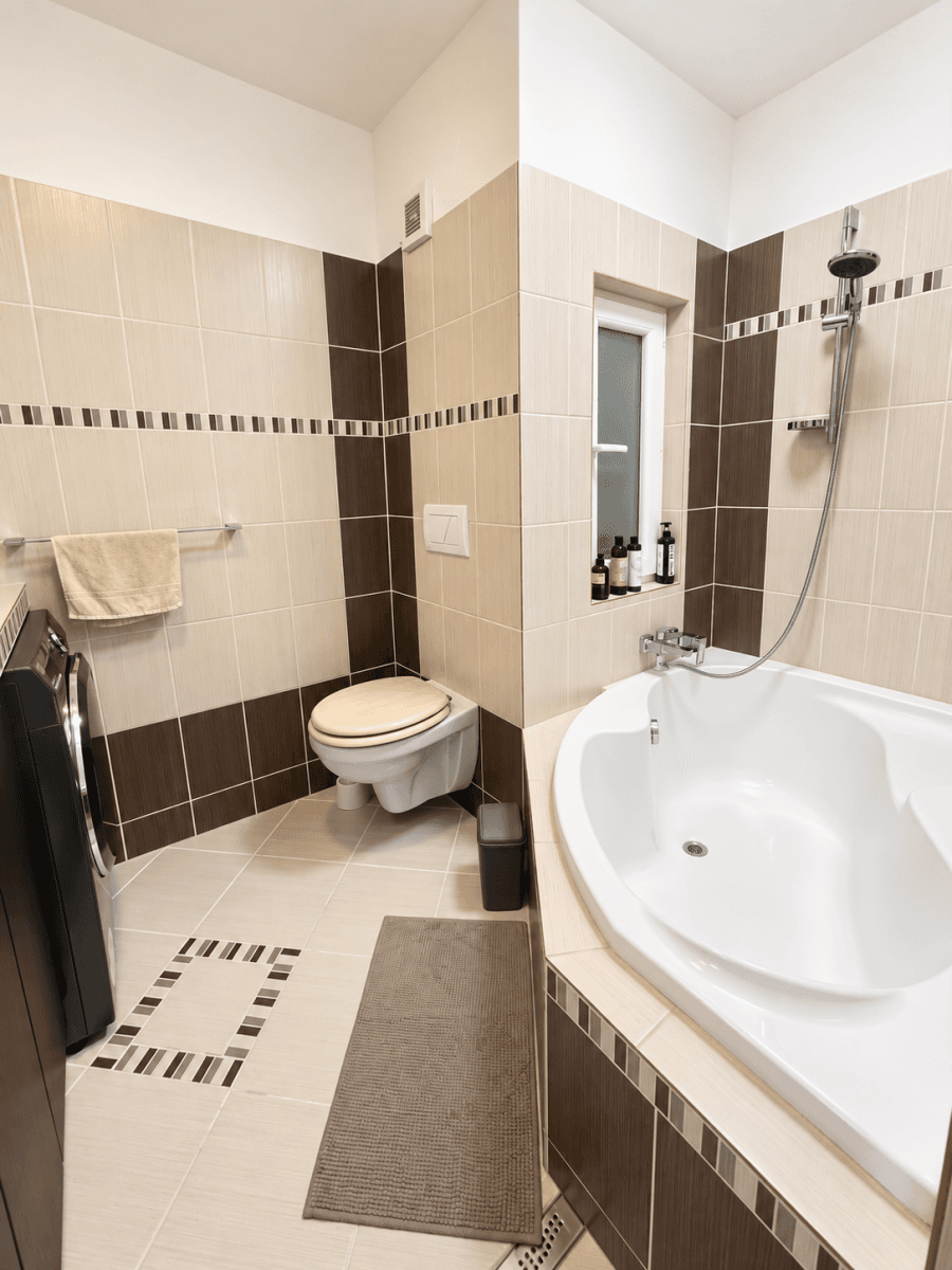 3 bedroom flat to rent, 64 m², Benkova, Prague, Prague 3 bedroom flat to rent, 64 m², Benkova, Prague, Prague