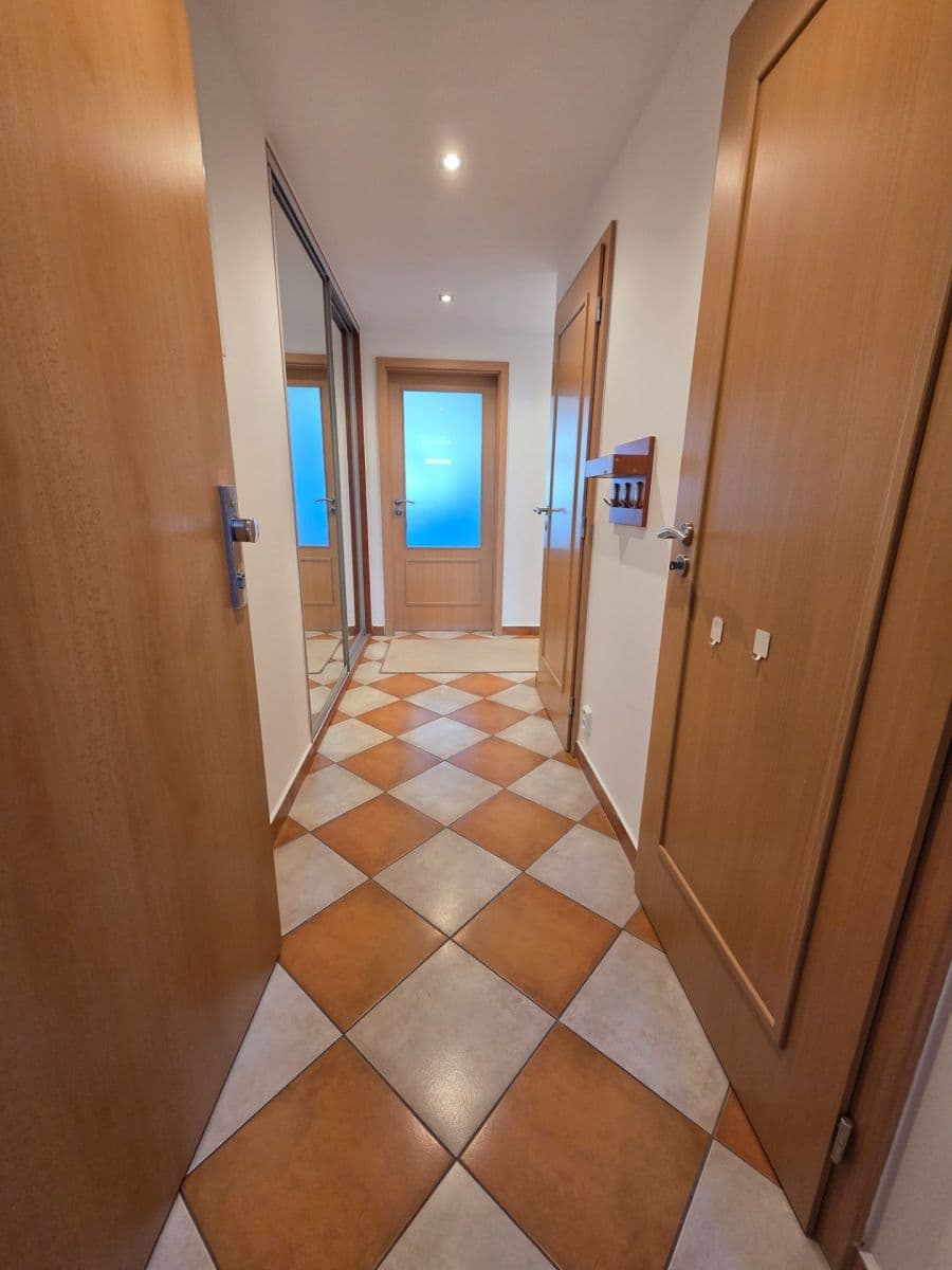 2 bedroom with open-plan kitchen flat to rent, 79 m², Ke Stírce, Prague, Prague 2 bedroom with open-plan kitchen flat to rent, 79 m², Ke Stírce, Prague, Prague