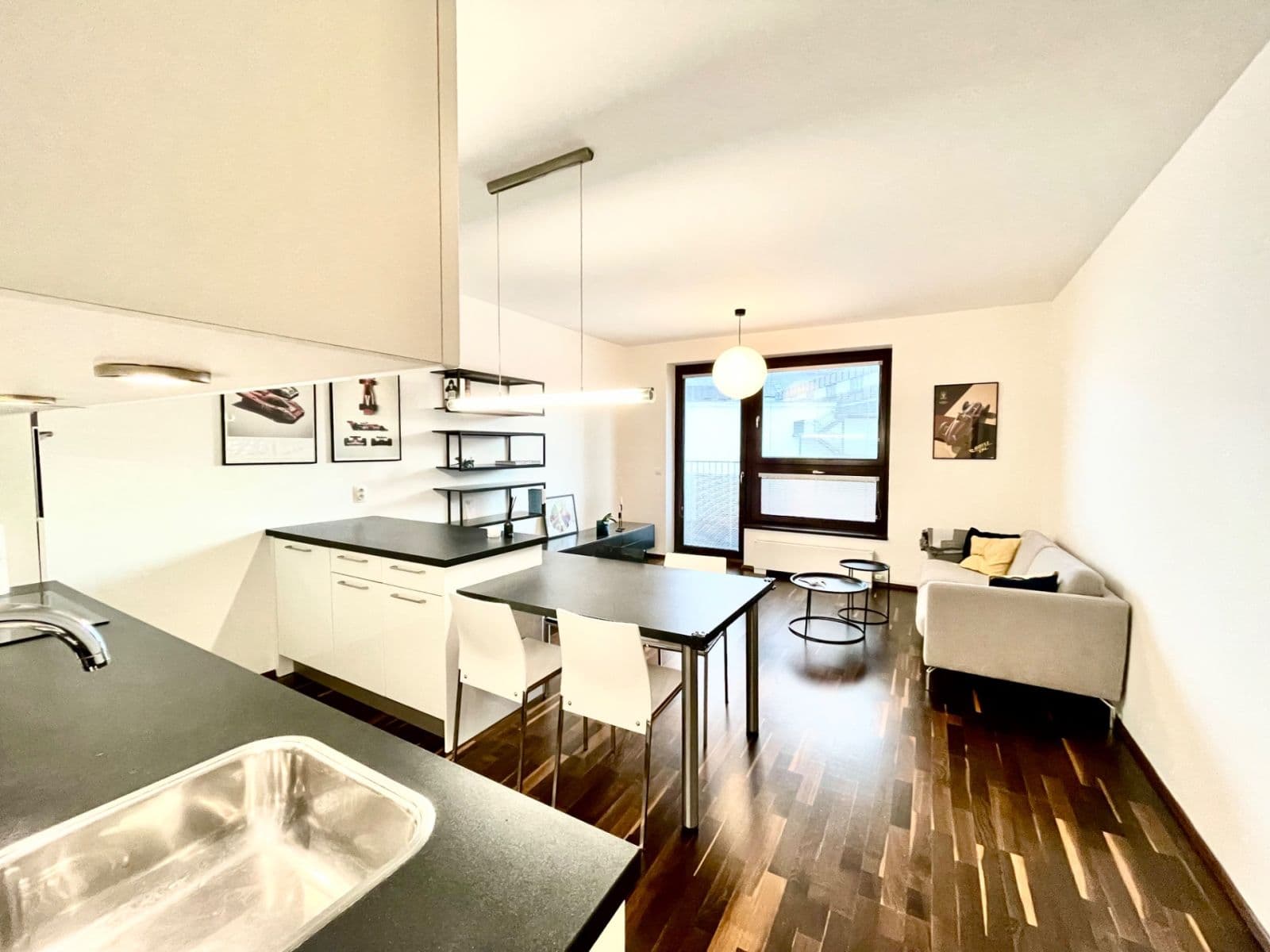 1 bedroom with open-plan kitchen flat to rent, 69 m², U Uranie, Prague, Prague 1 bedroom with open-plan kitchen flat to rent, 69 m², U Uranie, Prague, Prague