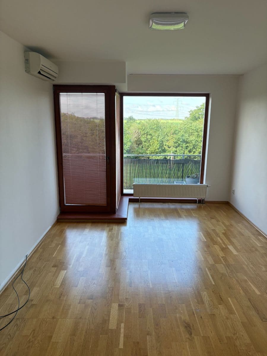 1 bedroom with open-plan kitchen flat to rent, 53 m², U Vodojemu, Brandýs nad Labem-Stará Boleslav, Středočeský Region 1 bedroom with open-plan kitchen flat to rent, 53 m², U Vodojemu, Brandýs nad Labem-Stará Boleslav, Středočeský Region