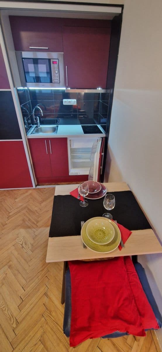 Studio flat to rent, 33 m², Michelská, Prague, Prague Studio flat to rent, 33 m², Michelská, Prague, Prague