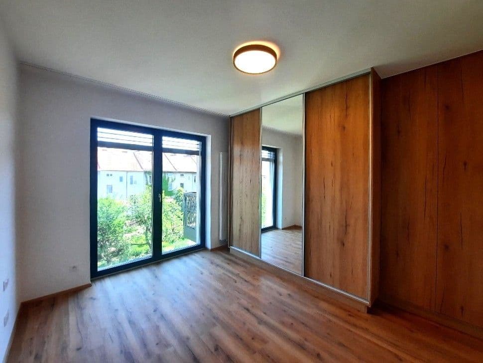 2 bedroom with open-plan kitchen flat to rent, 64 m², Jílkova, Brno, Jihomoravský Region 2 bedroom with open-plan kitchen flat to rent, 64 m², Jílkova, Brno, Jihomoravský Region