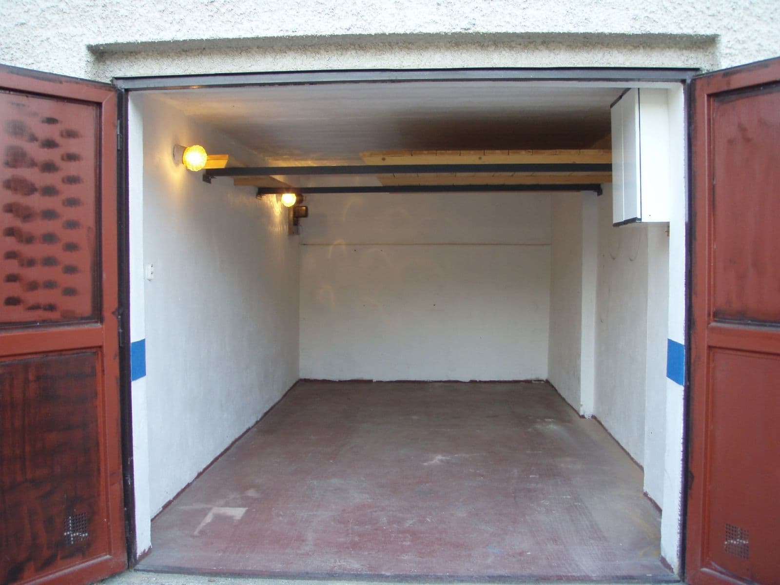 garage to rent, 18 m², Brno, Jihomoravský Region garage to rent, 18 m², Brno, Jihomoravský Region