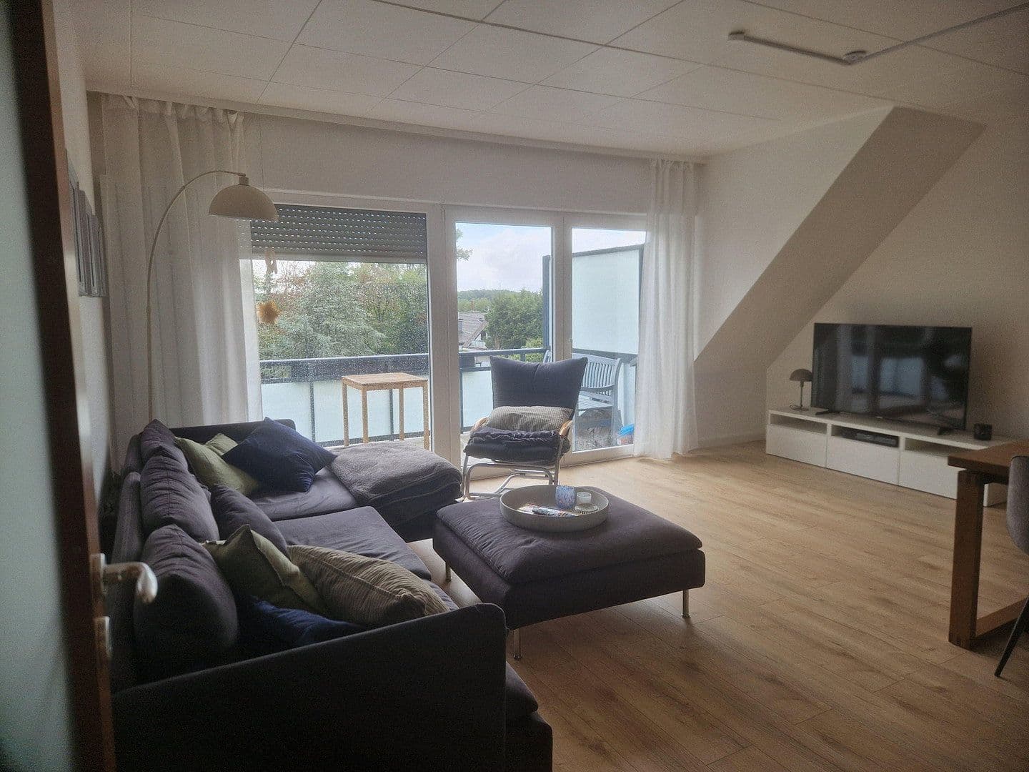 2 bedroom with open-plan kitchen flat to rent, 83 m², Oberhausen, North Rhine-Westphalia 2 bedroom with open-plan kitchen flat to rent, 83 m², Oberhausen, North Rhine-Westphalia