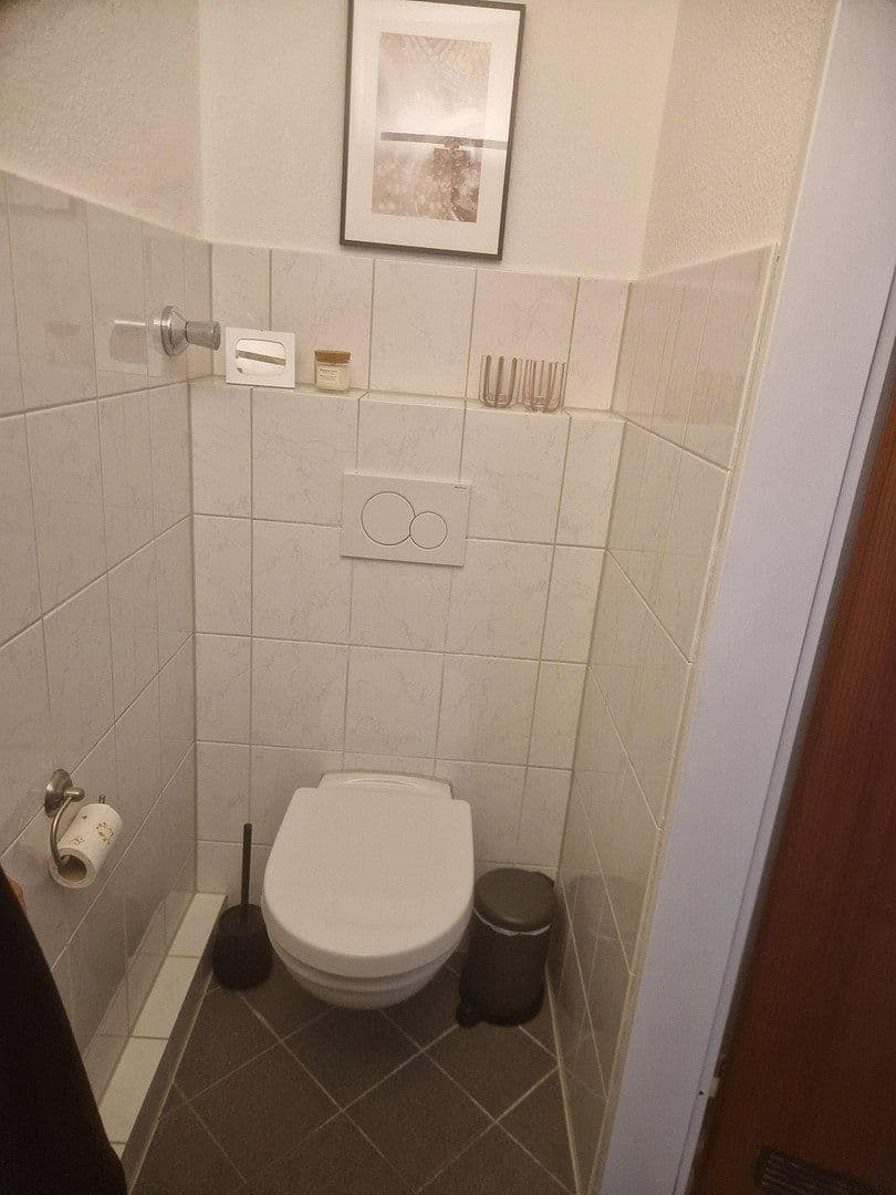 2 bedroom with open-plan kitchen flat to rent, 83 m², Oberhausen, North Rhine-Westphalia 2 bedroom with open-plan kitchen flat to rent, 83 m², Oberhausen, North Rhine-Westphalia