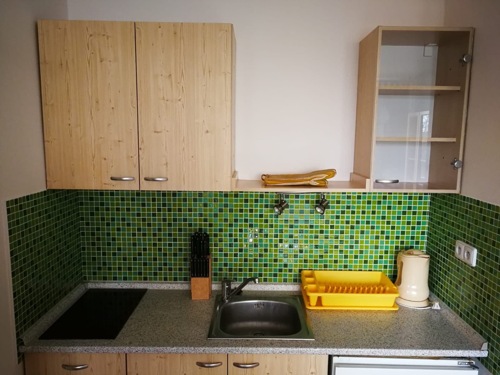 Studio flat to rent, 25 m², Nad Lesním divadlem, Prague, Prague Studio flat to rent, 25 m², Nad Lesním divadlem, Prague, Prague