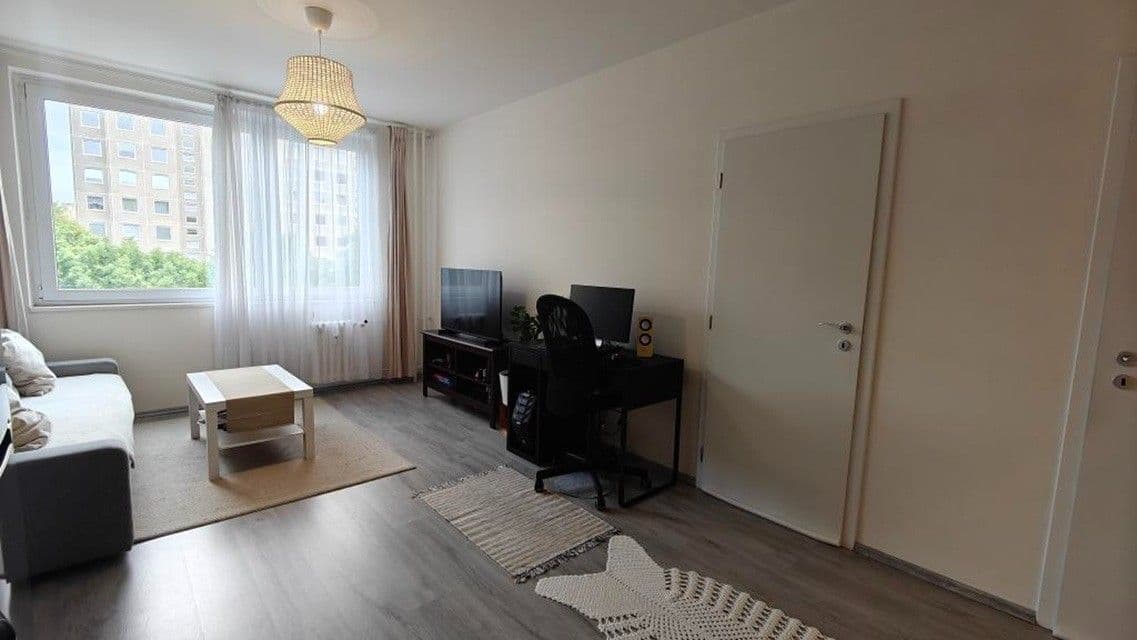 1 bedroom with open-plan kitchen flat for sale, 42 m², Samohelova, Prague, Prague 1 bedroom with open-plan kitchen flat for sale, 42 m², Samohelova, Prague, Prague