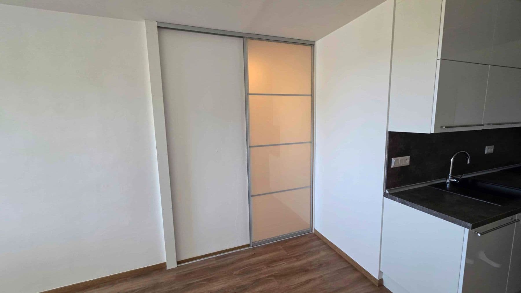 1 bedroom with open-plan kitchen flat to rent, 46 m², V Hůrkách, Prague, Prague 1 bedroom with open-plan kitchen flat to rent, 46 m², V Hůrkách, Prague, Prague