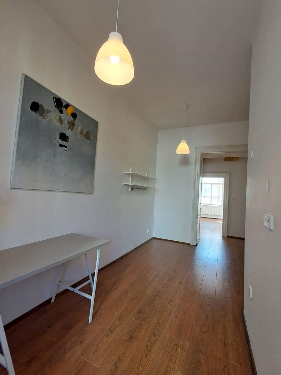 4 bedroom flat to rent, 114 m², Belgická, Prague, Prague 4 bedroom flat to rent, 114 m², Belgická, Prague, Prague