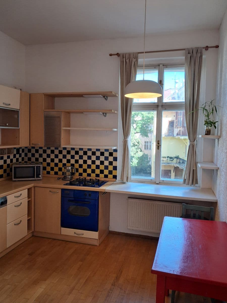 4 bedroom flat to rent, 114 m², Belgická, Prague, Prague 4 bedroom flat to rent, 114 m², Belgická, Prague, Prague