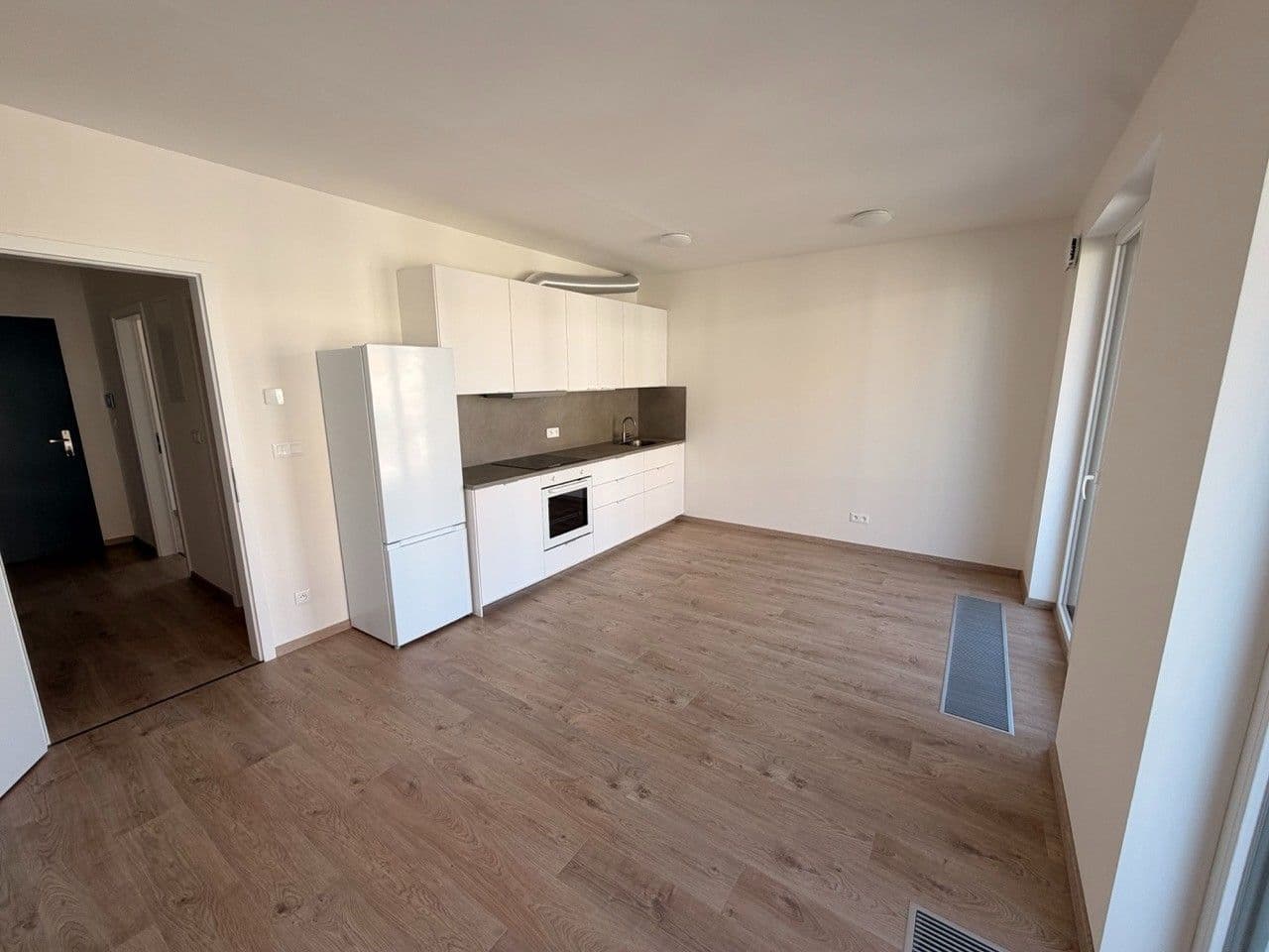 1 bedroom with open-plan kitchen flat to rent, 40 m², Haenkeho, Prague, Prague 1 bedroom with open-plan kitchen flat to rent, 40 m², Haenkeho, Prague, Prague