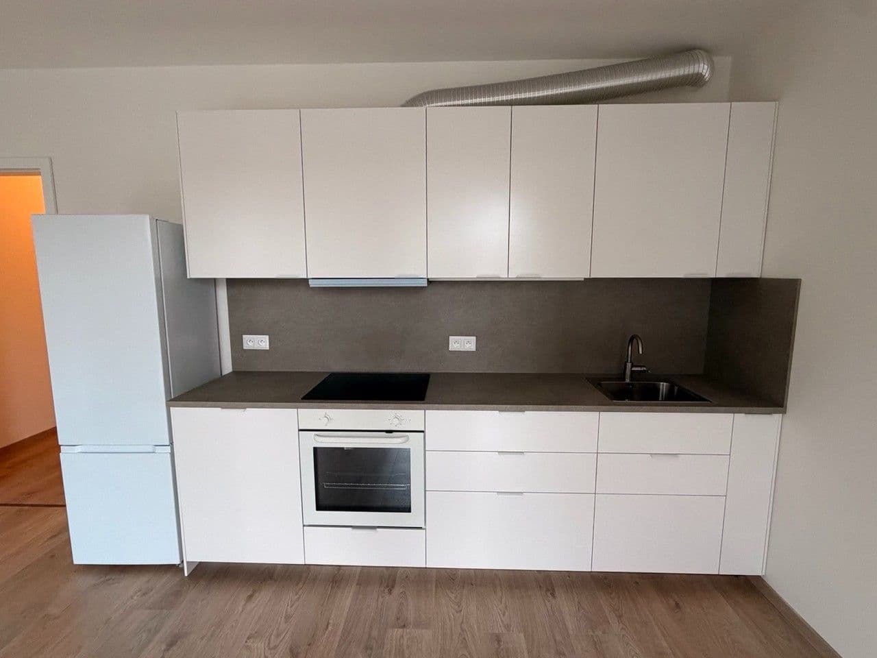 1 bedroom with open-plan kitchen flat to rent, 40 m², Haenkeho, Prague, Prague 1 bedroom with open-plan kitchen flat to rent, 40 m², Haenkeho, Prague, Prague