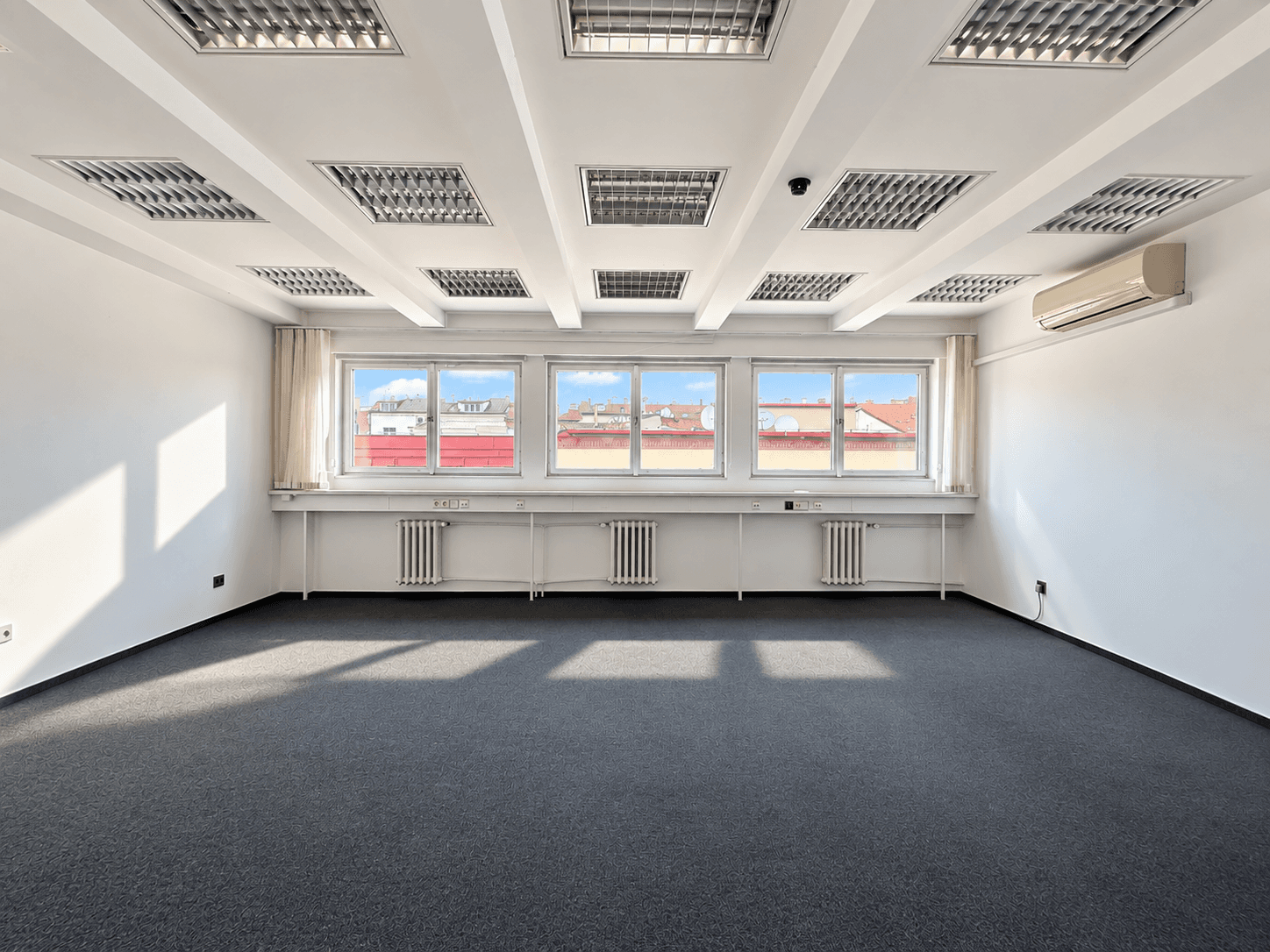 office to rent, 28 m², Pernerova, Prague, Prague office to rent, 28 m², Pernerova, Prague, Prague