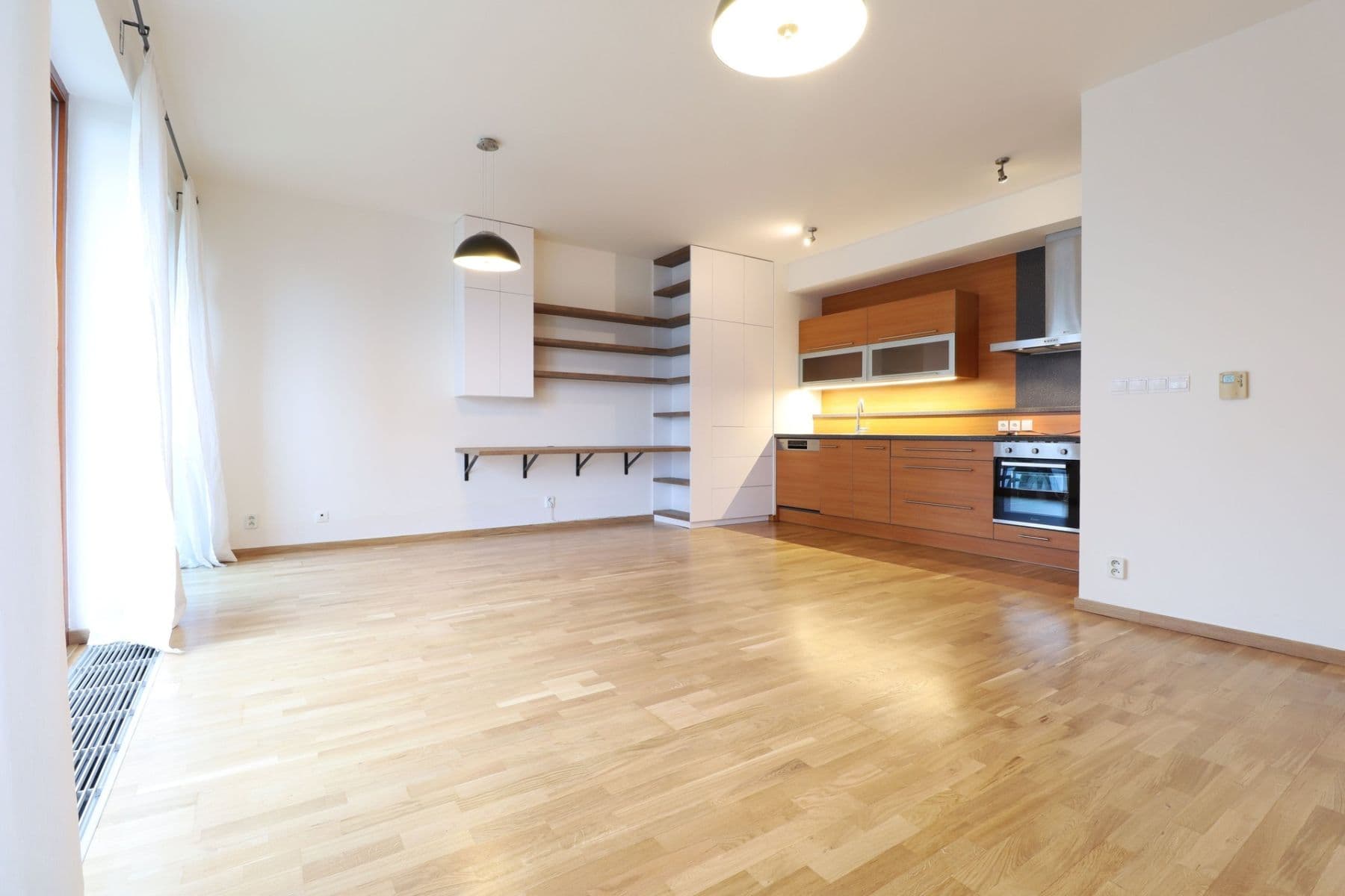 1 bedroom with open-plan kitchen flat to rent, 56 m², Vršovická, Prague, Prague 1 bedroom with open-plan kitchen flat to rent, 56 m², Vršovická, Prague, Prague