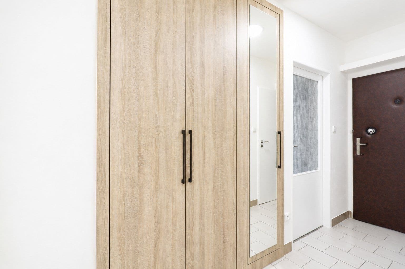 2 bedroom flat to rent, 59 m², Jeseniova, Prague, Prague 2 bedroom flat to rent, 59 m², Jeseniova, Prague, Prague