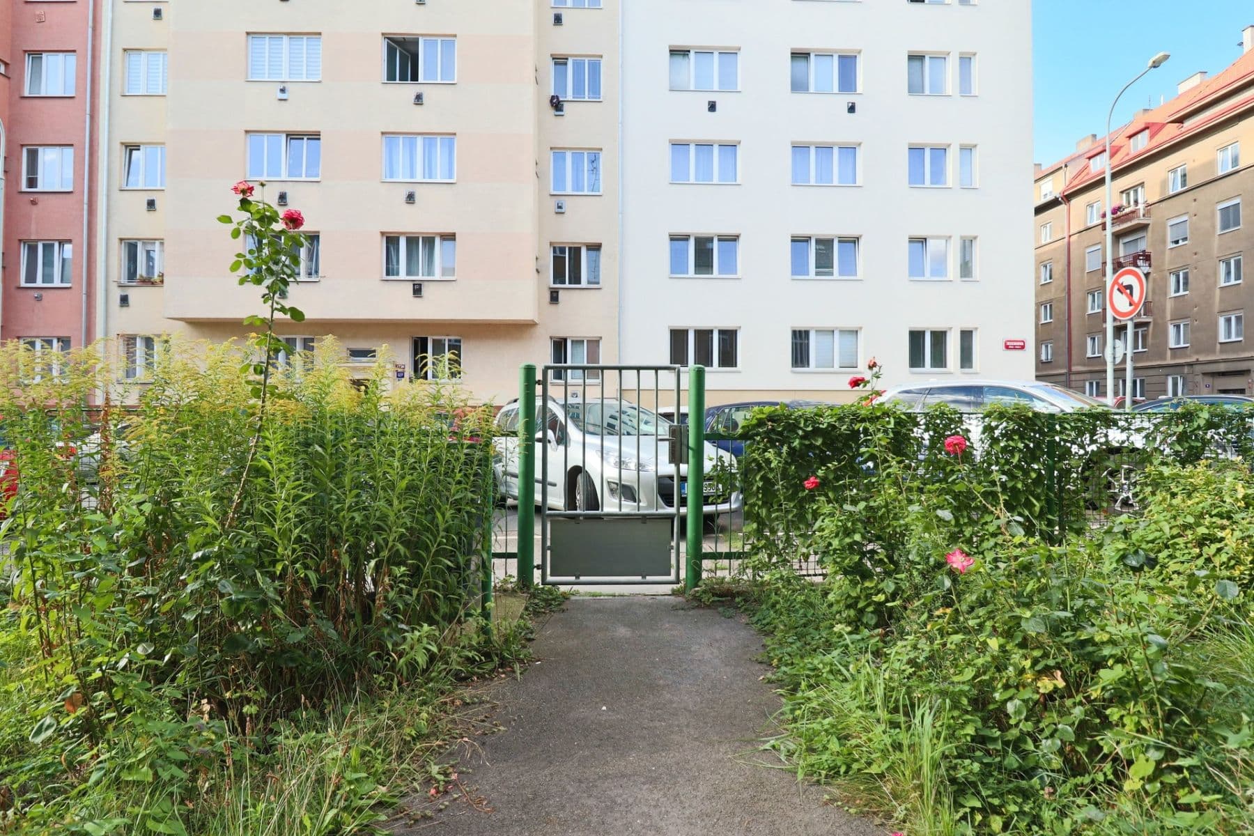 2 bedroom flat to rent, 59 m², Jeseniova, Prague, Prague 2 bedroom flat to rent, 59 m², Jeseniova, Prague, Prague