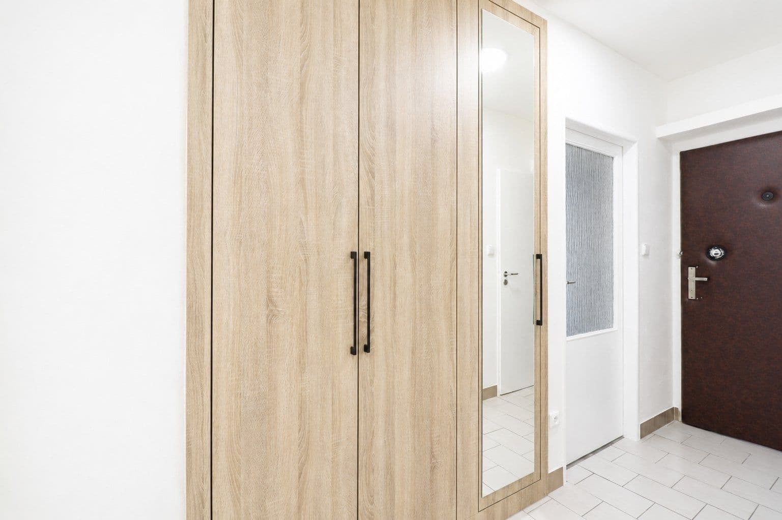 2 bedroom flat to rent, 59 m², Jeseniova, Prague, Prague 2 bedroom flat to rent, 59 m², Jeseniova, Prague, Prague