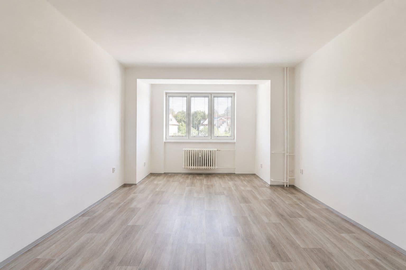 2 bedroom flat to rent, 59 m², Jeseniova, Prague, Prague 2 bedroom flat to rent, 59 m², Jeseniova, Prague, Prague
