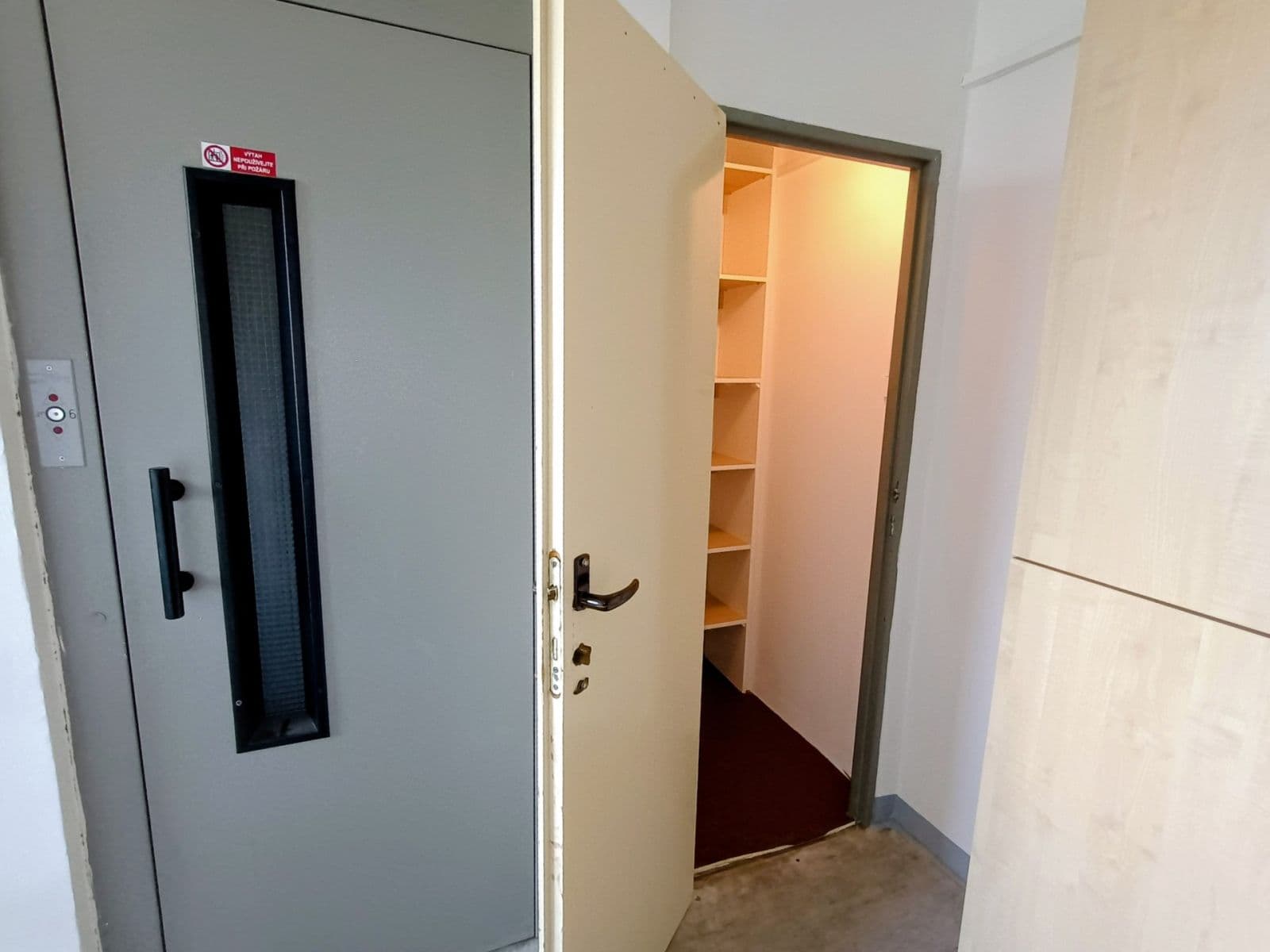 2 bedroom with open-plan kitchen flat to rent, 76 m², Pod Strání, Prague, Prague 2 bedroom with open-plan kitchen flat to rent, 76 m², Pod Strání, Prague, Prague