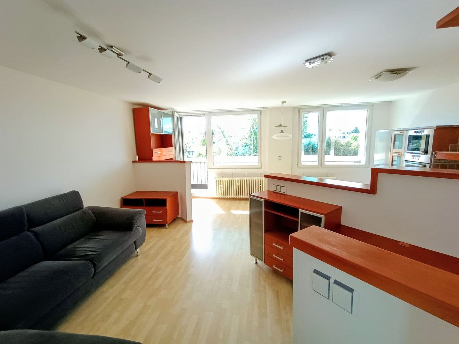 2 bedroom with open-plan kitchen flat to rent, 76 m², Pod Strání, Prague, Prague 2 bedroom with open-plan kitchen flat to rent, 76 m², Pod Strání, Prague, Prague
