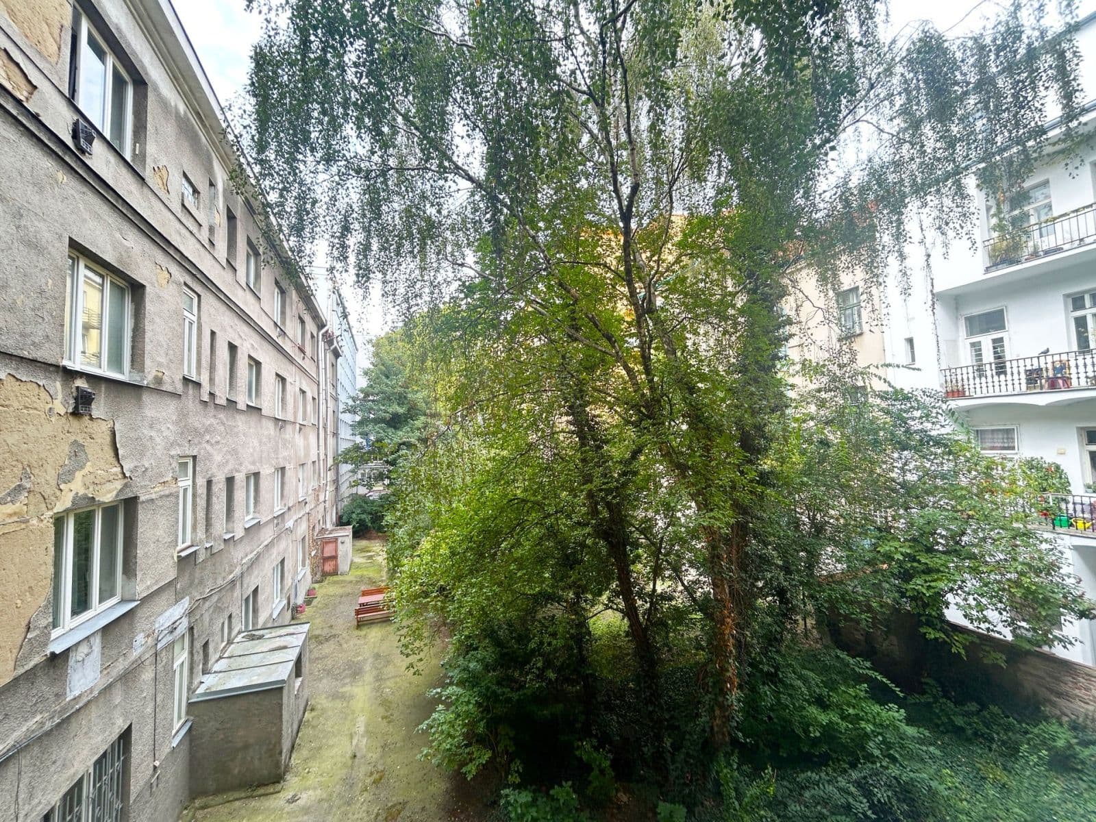 1 bedroom with open-plan kitchen flat to rent, 45 m², Stroupežnického, Prague, Prague 1 bedroom with open-plan kitchen flat to rent, 45 m², Stroupežnického, Prague, Prague