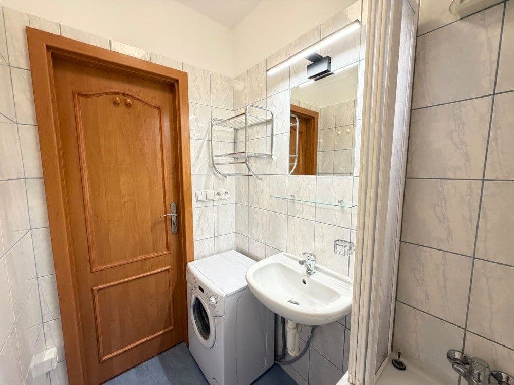 1 bedroom with open-plan kitchen flat to rent, 46 m², Krausova, Prague, Prague 1 bedroom with open-plan kitchen flat to rent, 46 m², Krausova, Prague, Prague