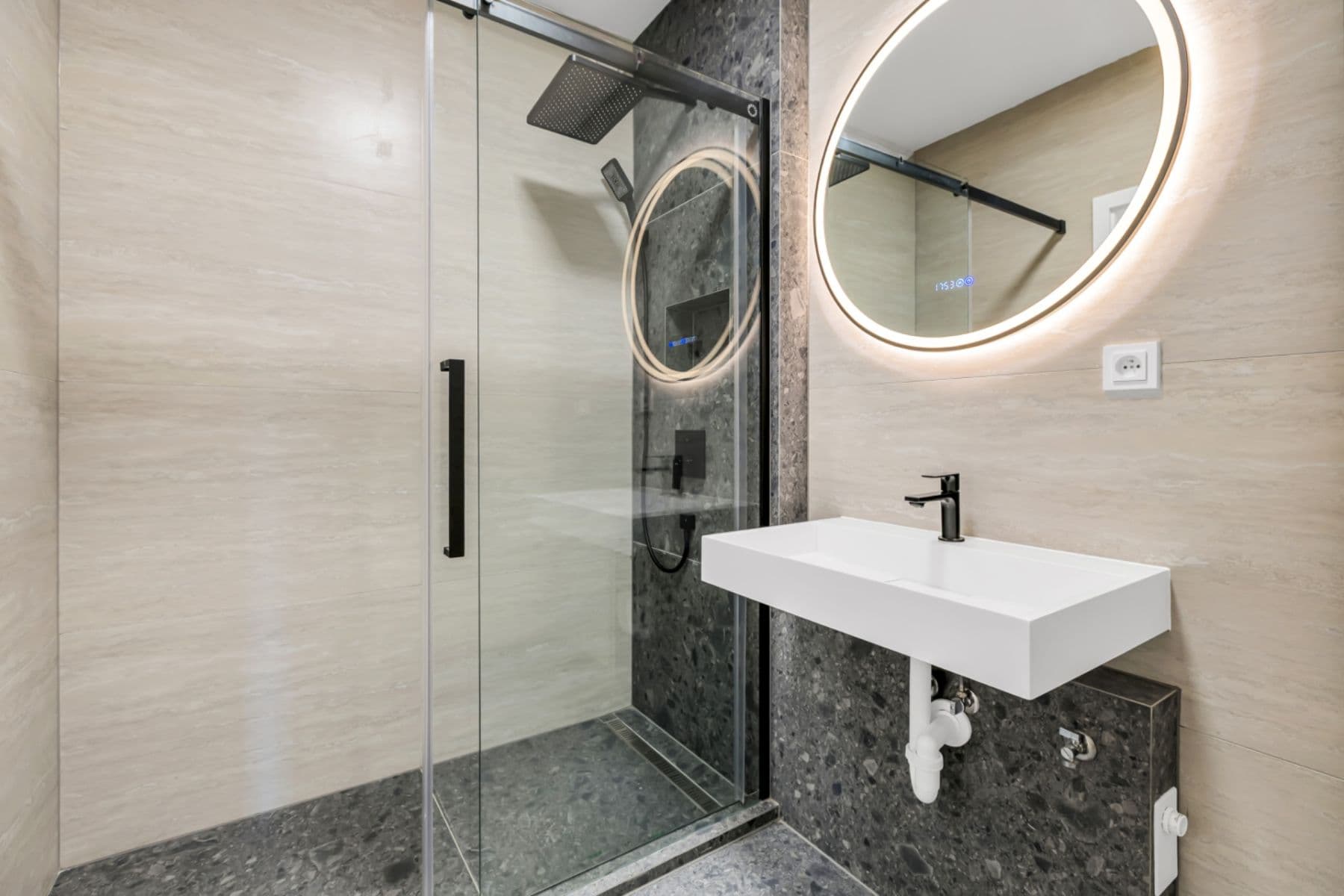 1 bedroom with open-plan kitchen flat for sale, 65 m², Zlonická, Prague, Prague 1 bedroom with open-plan kitchen flat for sale, 65 m², Zlonická, Prague, Prague