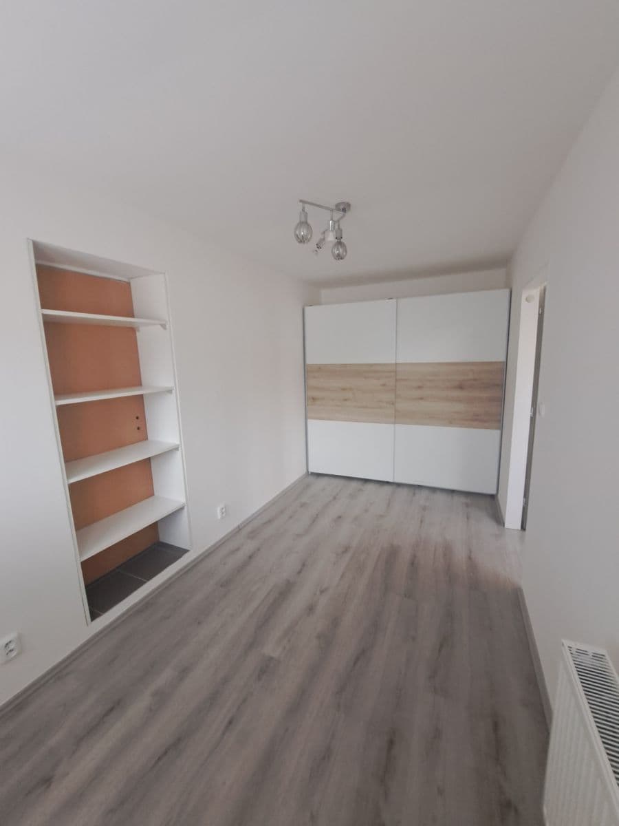 2 bedroom with open-plan kitchen flat to rent, 60 m², Libeř, Středočeský Region 2 bedroom with open-plan kitchen flat to rent, 60 m², Libeř, Středočeský Region