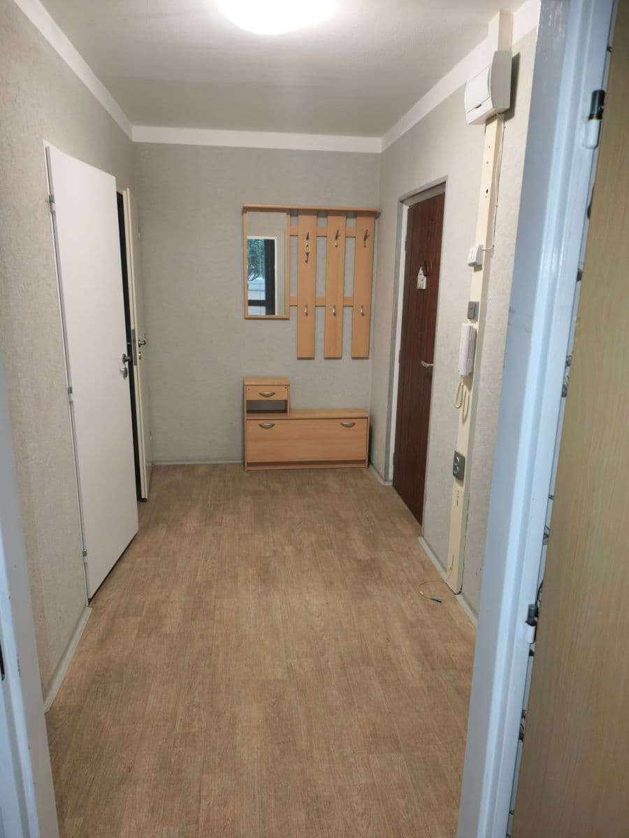 3 bedroom flat to rent, 76 m², Hřebečská, Kladno, Středočeský Region 3 bedroom flat to rent, 76 m², Hřebečská, Kladno, Středočeský Region