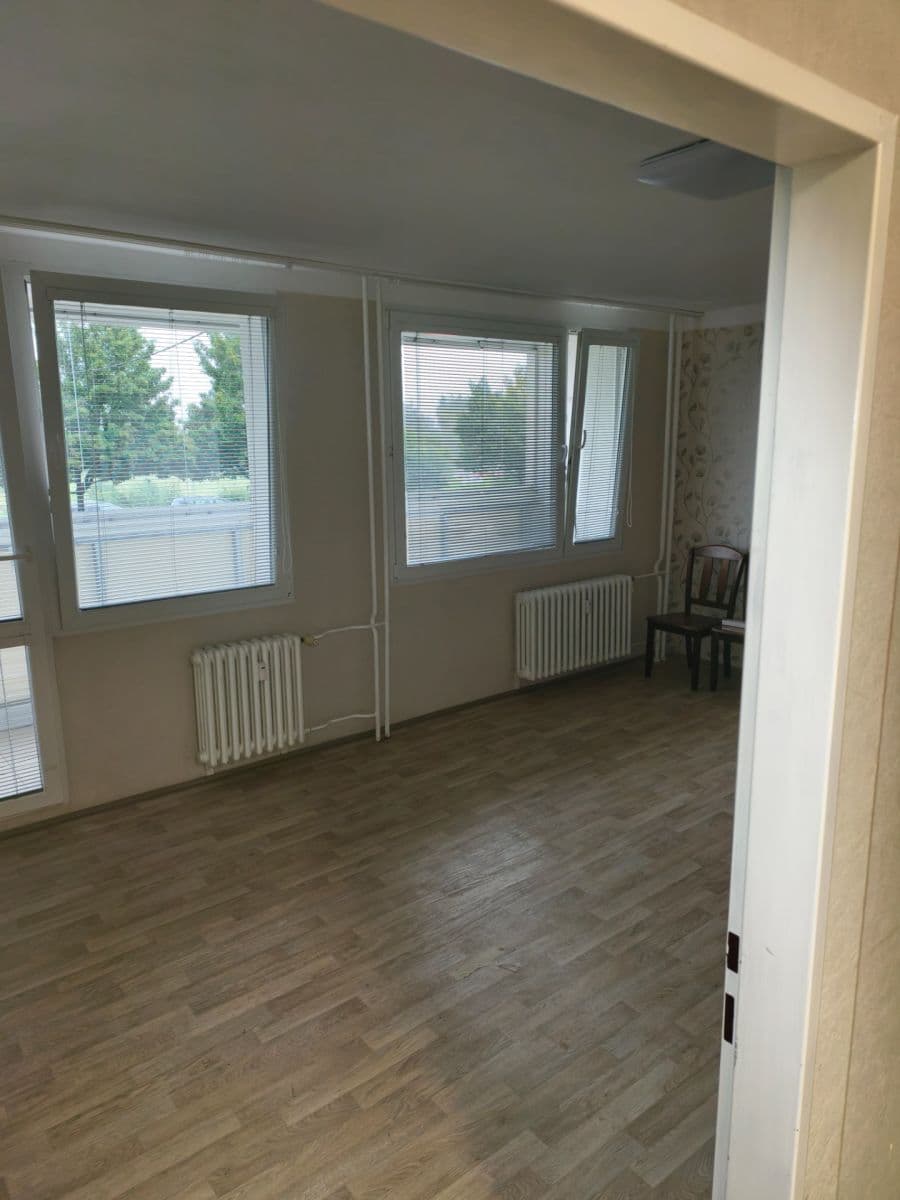 3 bedroom flat to rent, 76 m², Hřebečská, Kladno, Středočeský Region 3 bedroom flat to rent, 76 m², Hřebečská, Kladno, Středočeský Region