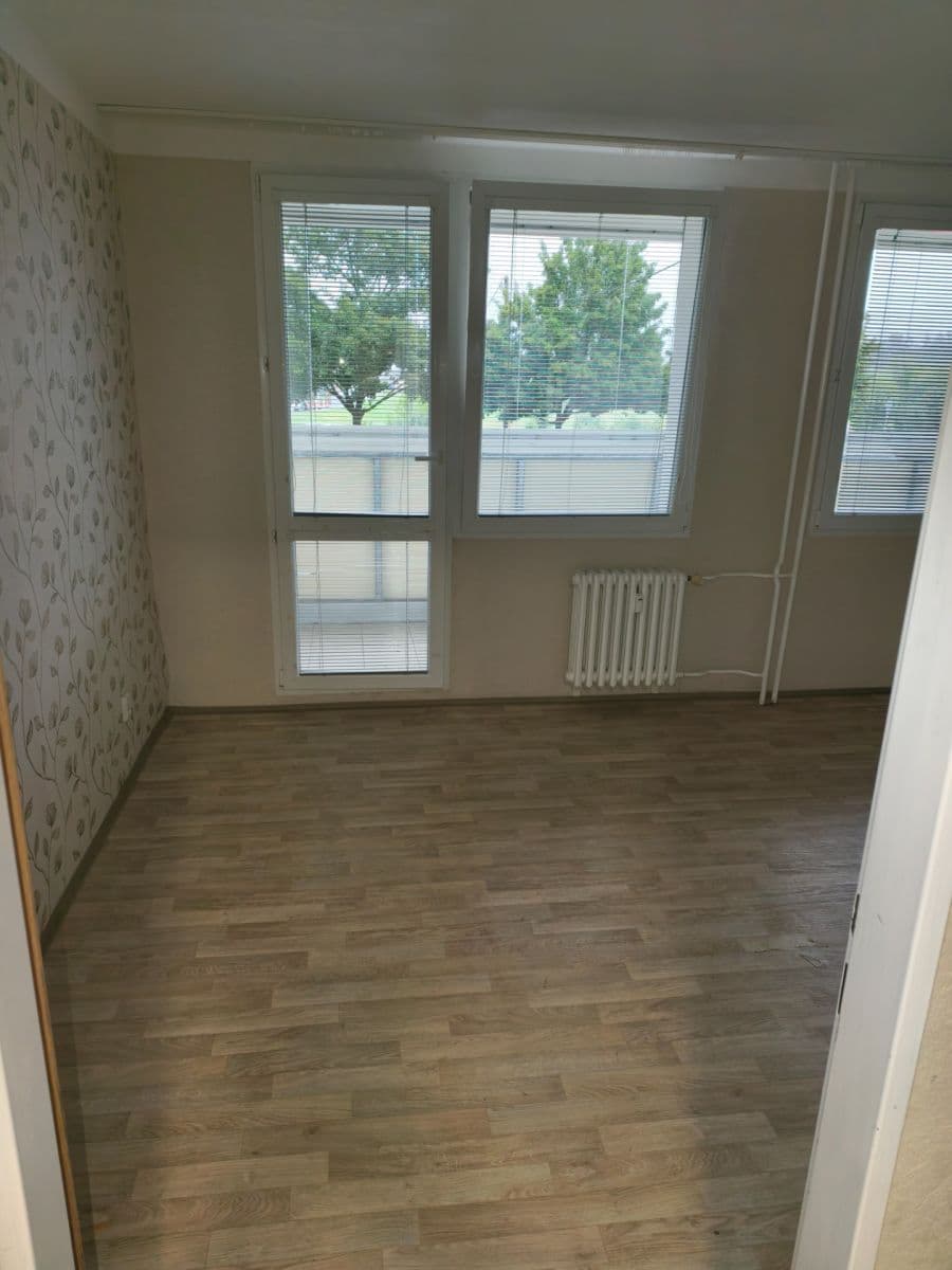 3 bedroom flat to rent, 76 m², Hřebečská, Kladno, Středočeský Region 3 bedroom flat to rent, 76 m², Hřebečská, Kladno, Středočeský Region